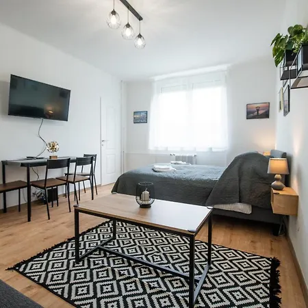 Ujbudacenter Apartman 아파트 *