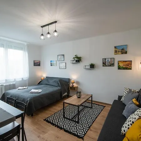 Ujbudacenter Apartman * 부다페스트